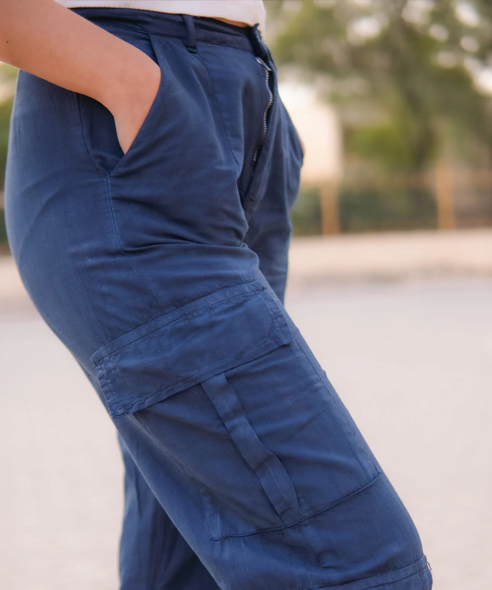 Urban Edge Navy Cargo Pants | Woman - Image 7